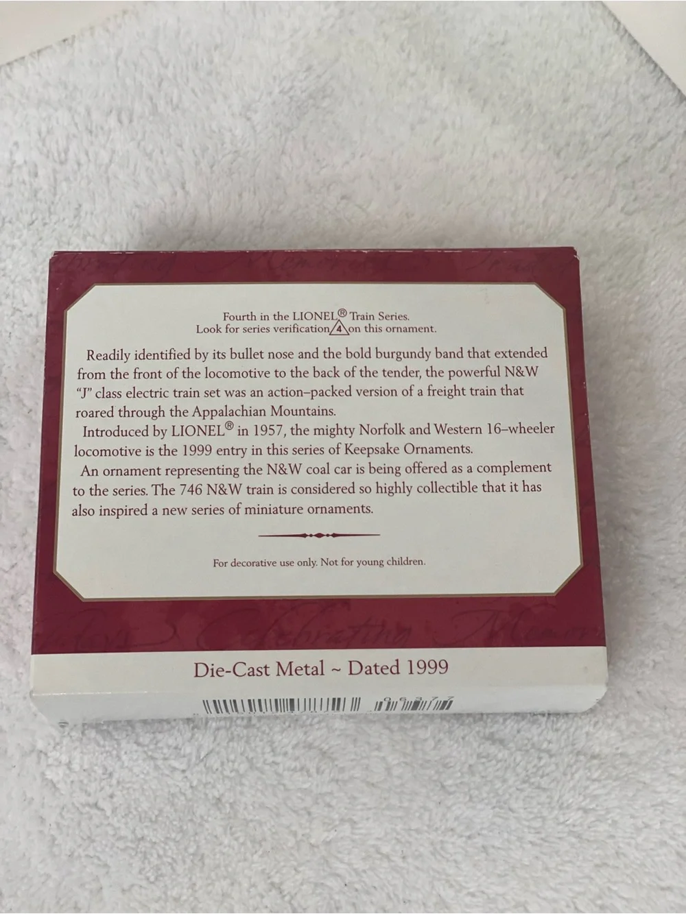Hallmark Keepsake Lionel 746 Norfolk and Western Steam Locomotive Train Ornament
